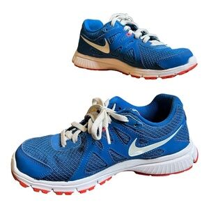 Nike Revolution 2 GS running sneakers
